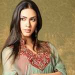 تصفحي أجمل جلابيات خليجية للسهرة مع نواعم